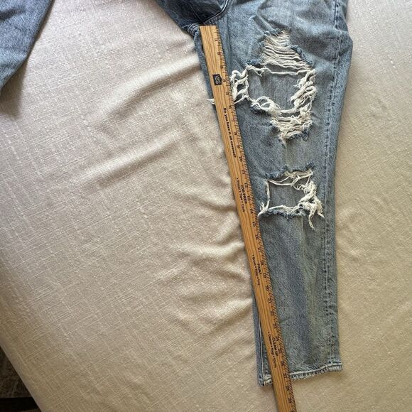 AMERICAN EAGLE Distressed Highest Rise Mom Jean Women's‎ Size 14 Regular - Picture 12 of 13